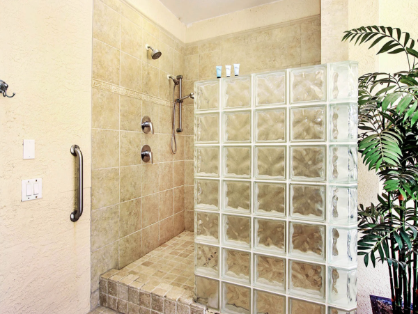 Five Bedroom Luxury Captiva Rental Convenient to the Village